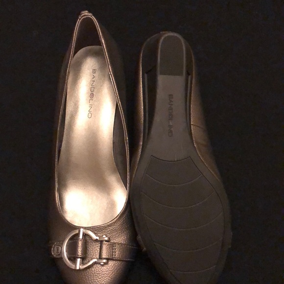 Shoes - Picture 6 of 7